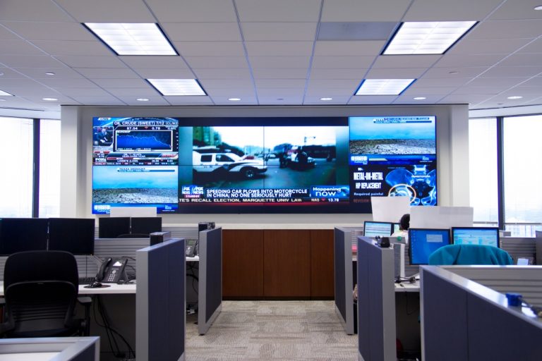 4x2 55in video wall